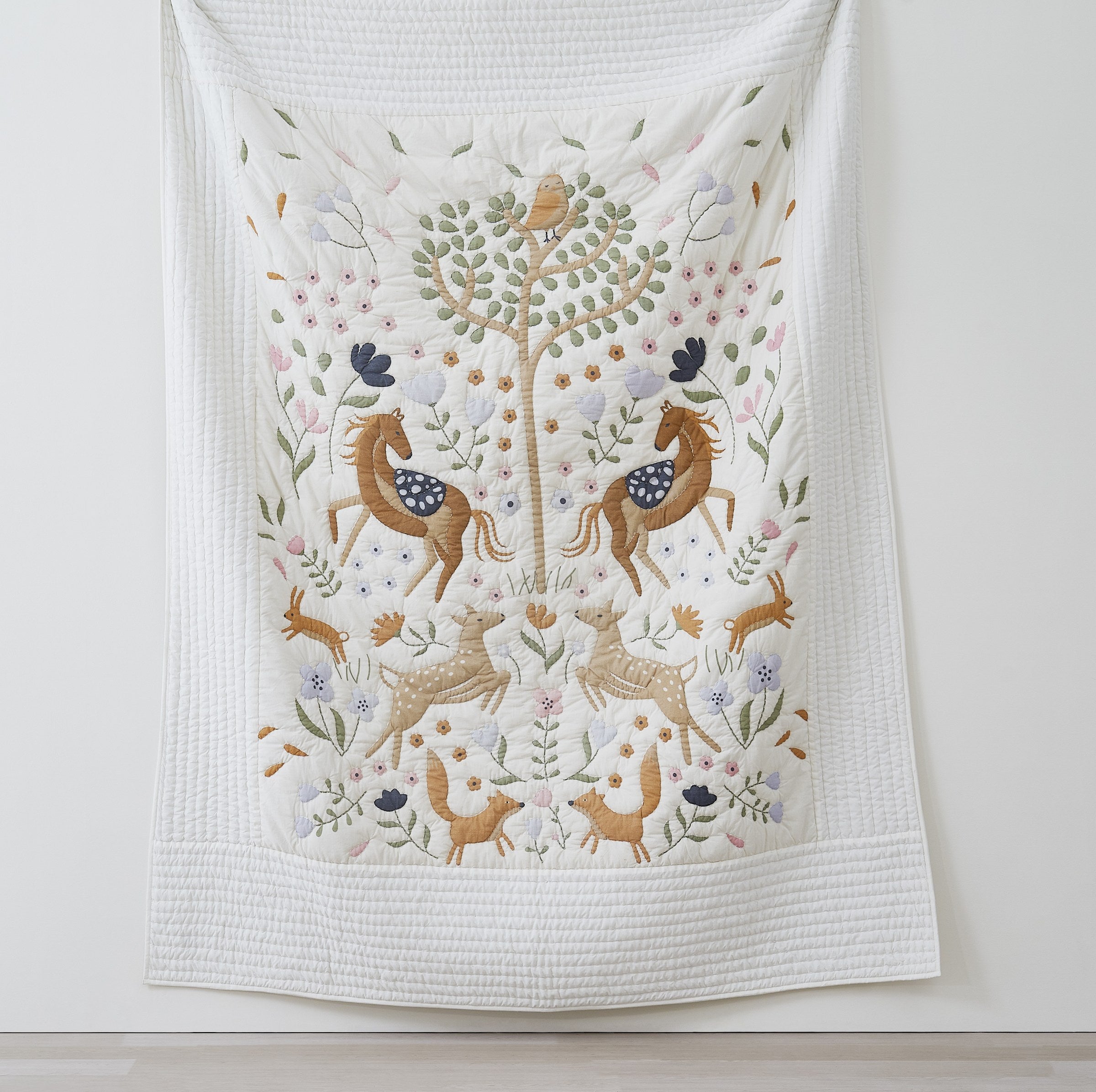 Tiny Meadow kids AC quilt quilting detail